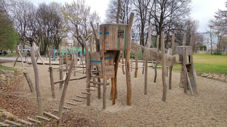 Read more about the article Spielplatz Fideliopark